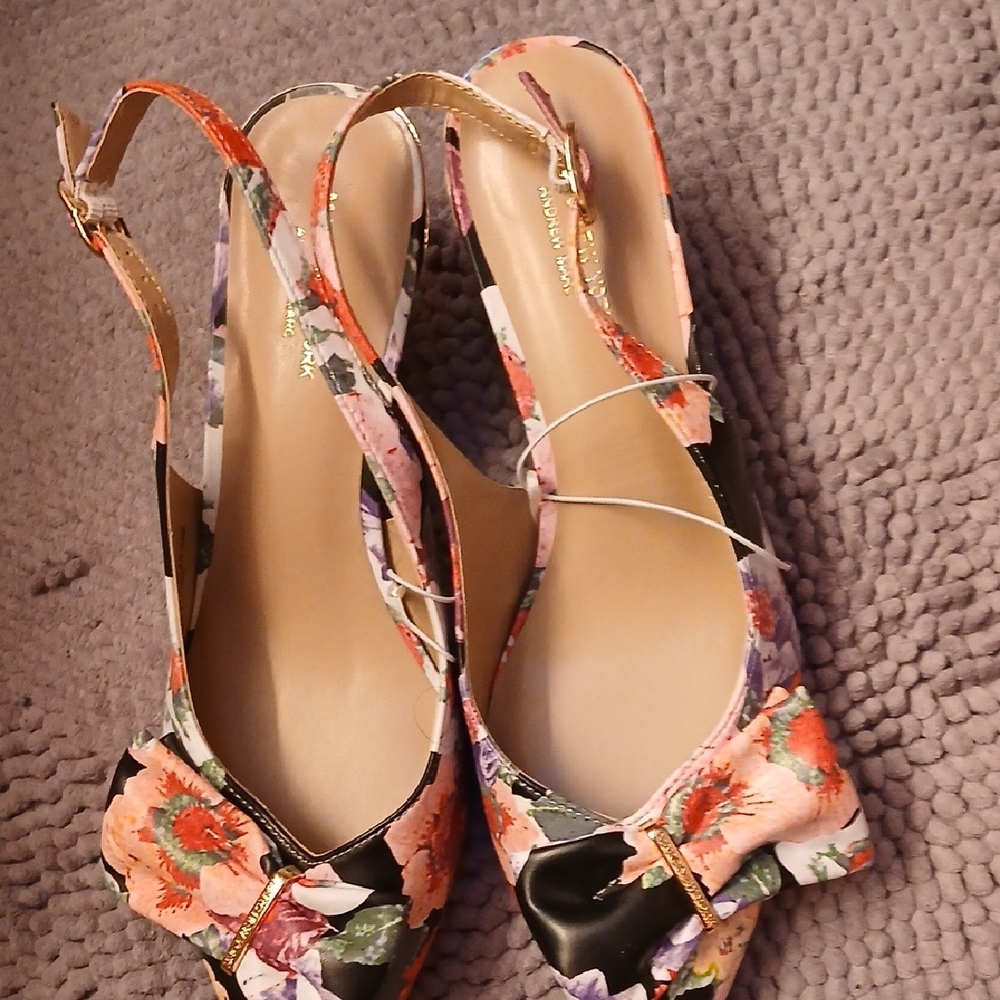 Marc New York Floral Slingback Heels - Picture 4 of 4